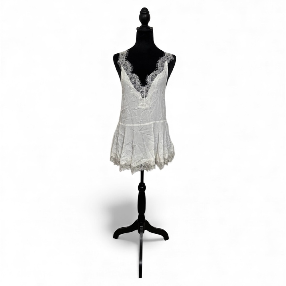 Forever 21 White Lace-Accented Top